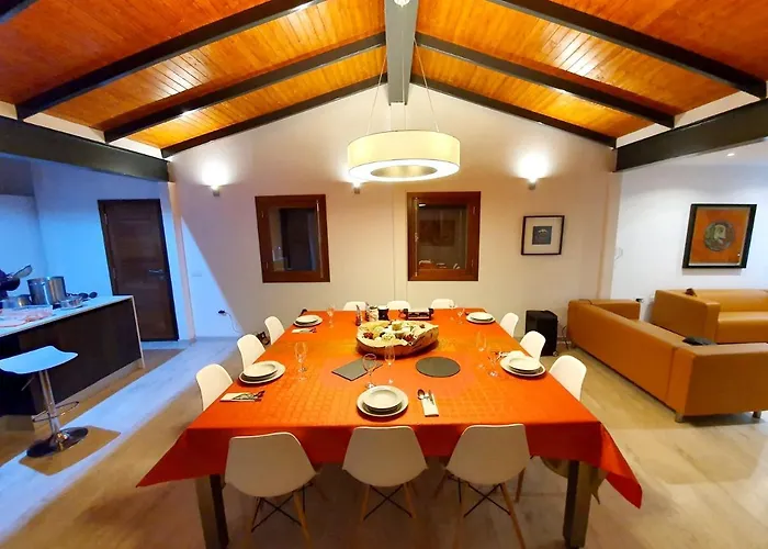 Spacious House In With Terrace And Garden Feriehus *