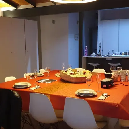 Spacious House In With Terrace And Garden