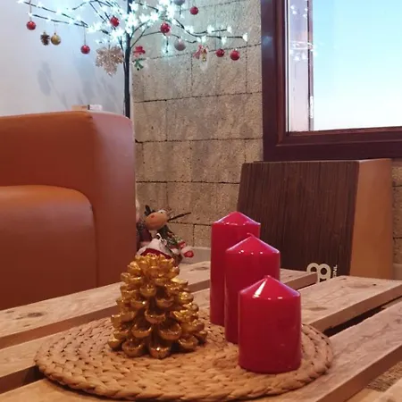 Spacious House In With Terrace And Garden 度假居