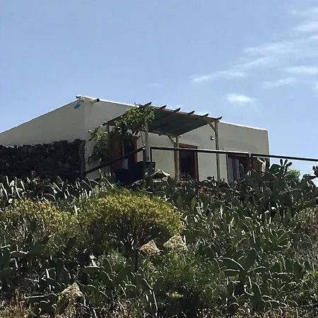 度假居 Spacious House In With Terrace And Garden *