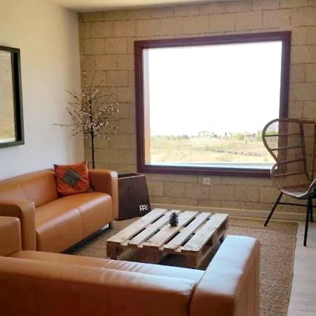 度假居 Spacious House In With Terrace And Garden