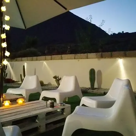 Spacious House In With Terrace And Garden Дом отдыха